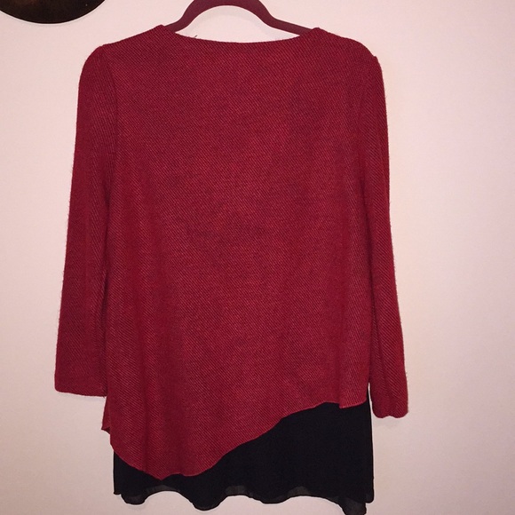 Casual Top. **Outright purchase, No offers. - Picture 3 of 3